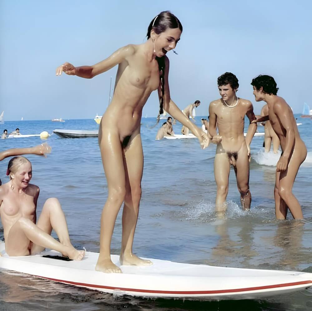 Retro naturism beautiful photos - Nudism and natural harmony