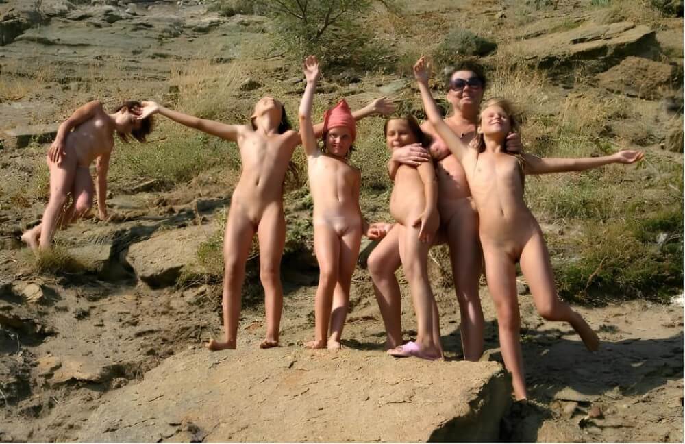 Nudism in a sunny day pics - Naturism as the meaning of life