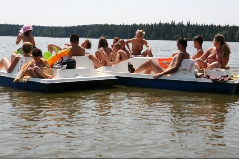 Naturis by LAKE FOREST FRIENDS - Poor naked people and rich naked people in one place