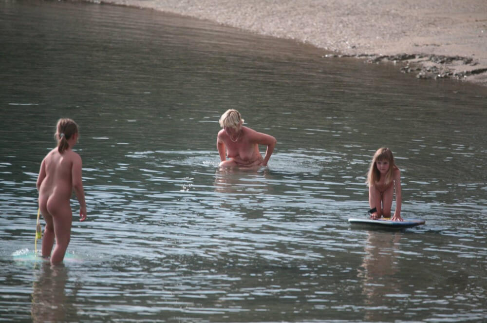 Naturism photo gallery # 14 - Clothing is also a mask for a nudist