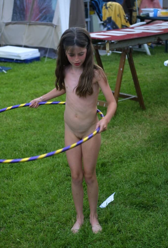 Holland Grass Hula Hoops pics - People who participate in nude recreation seek psychological comfort