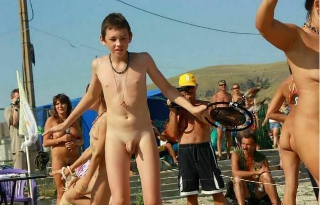 Nudists in Crimea photos - The pursuit of naturalness and freedom