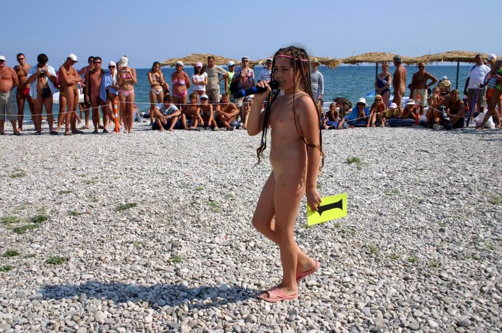 Naturist Mic Speech photos - Simplicity and naturalness are important principles of nudism and naturism