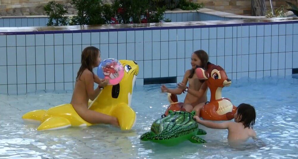 Aqua Extravaganza 1 Full HD - Pure naturism teaches us to accept ourselves and others without judgment or criticism