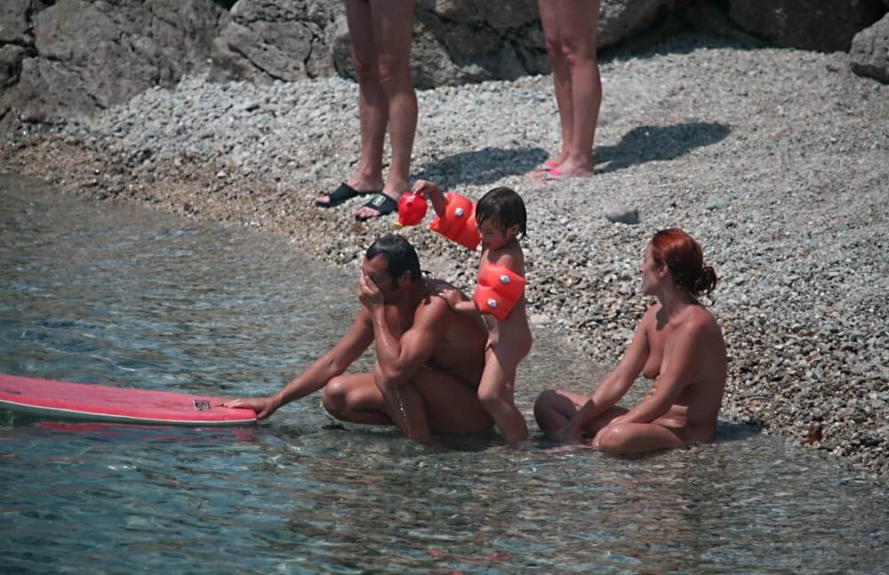 Beach Nudist Family Shore Camp pics - Nudism helps us understand the true meaning of freedom