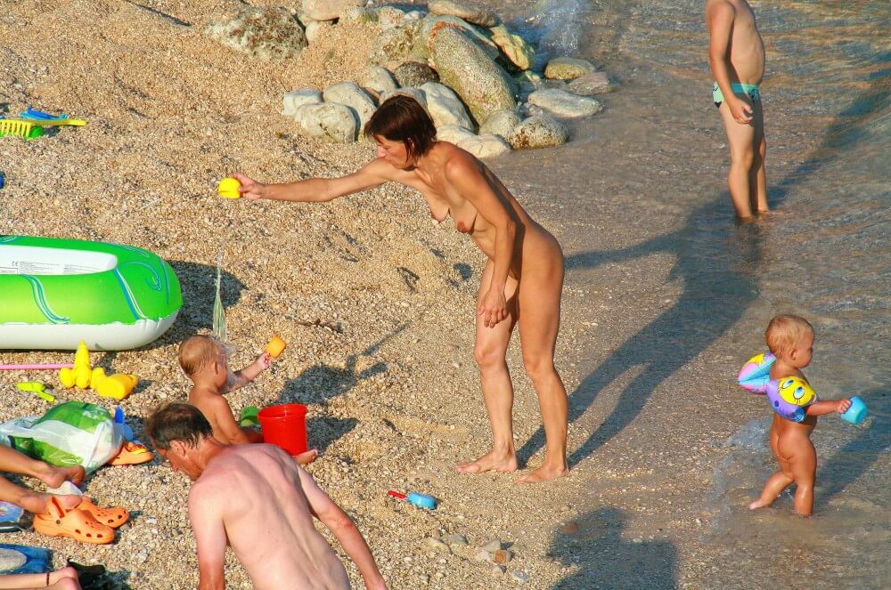 Ula Naturists Beach photo gallery - In this nudist movement, voluntariness and comfort are important