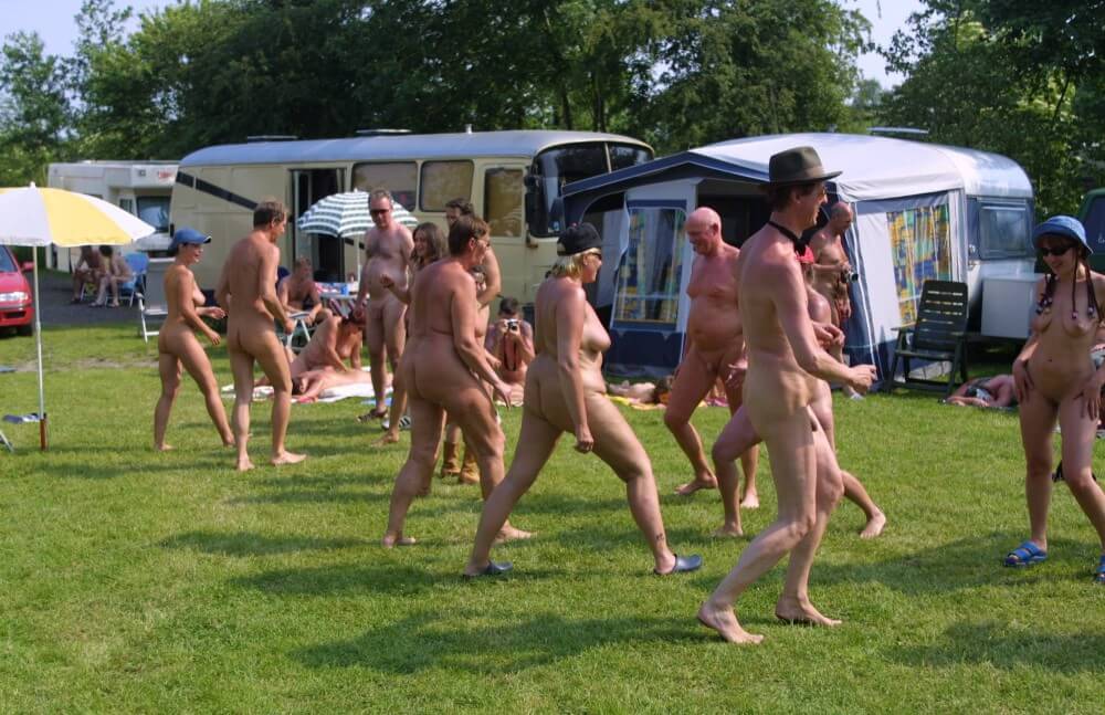 Holland Green Relaxations photos - Nudity helps to overcome insecurities and boost self-esteem