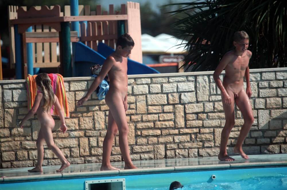 Naturist Pool Assortment photos - Human nature in its original form