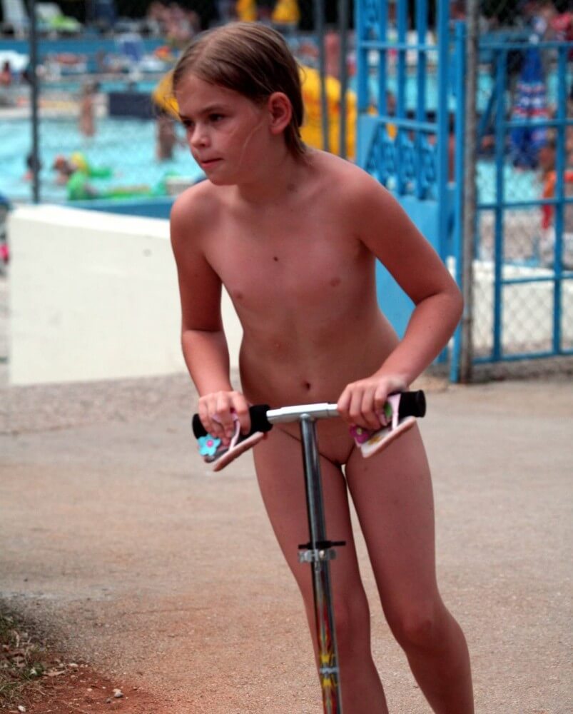Pool-Side Naturist Scooter pics - There are many politicians among nudists