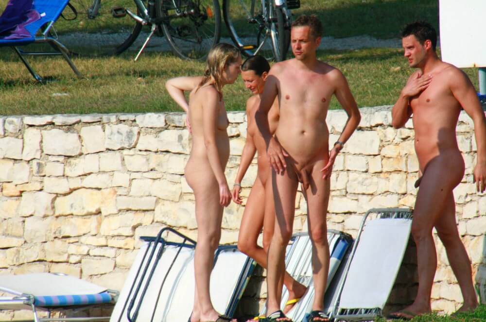 Ula FKK Couples Profile pics - In nude recreation, harmony with nature and inner balance are important