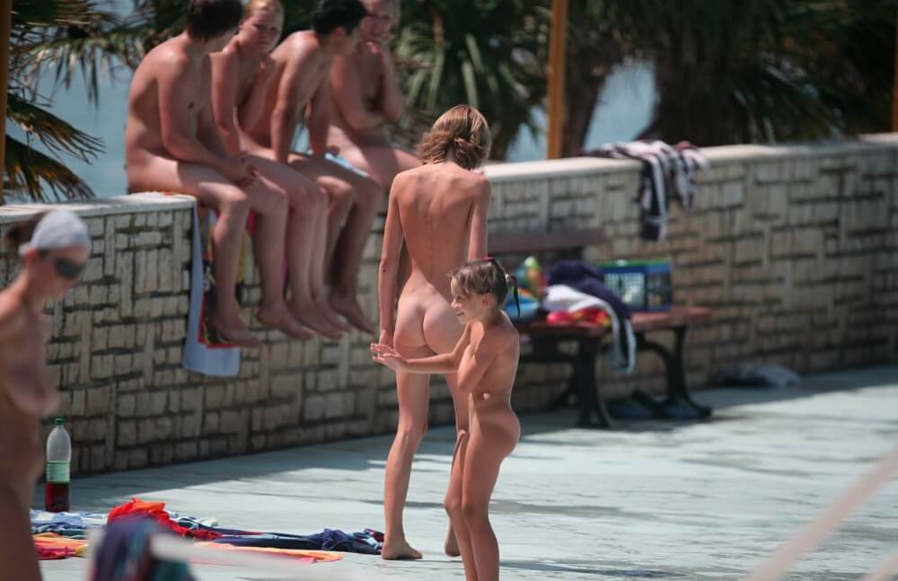 Ledge Group Naturists pics - A nudist values trust and friendliness among people
