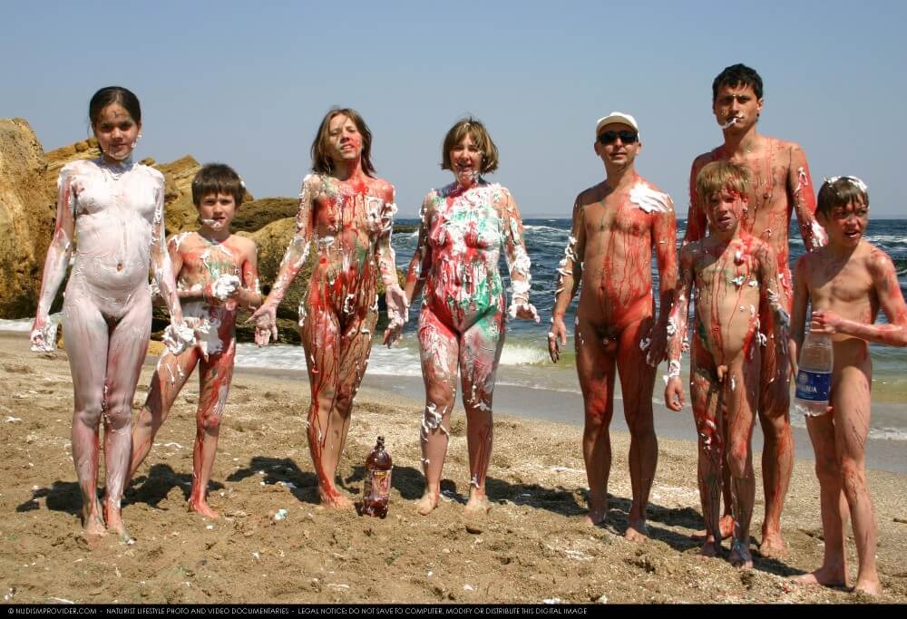 Naturism photo gallery # 58 - Happiness is achieved through embracing naturism