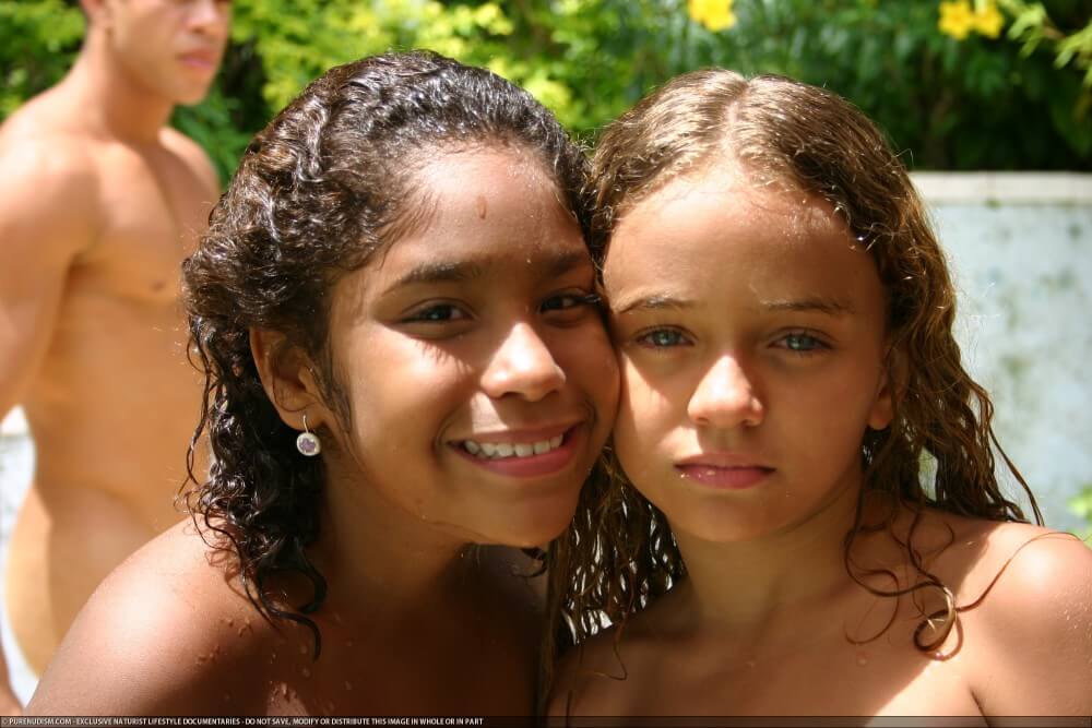 Tropical Naturism gallery - Being naked fosters trust
