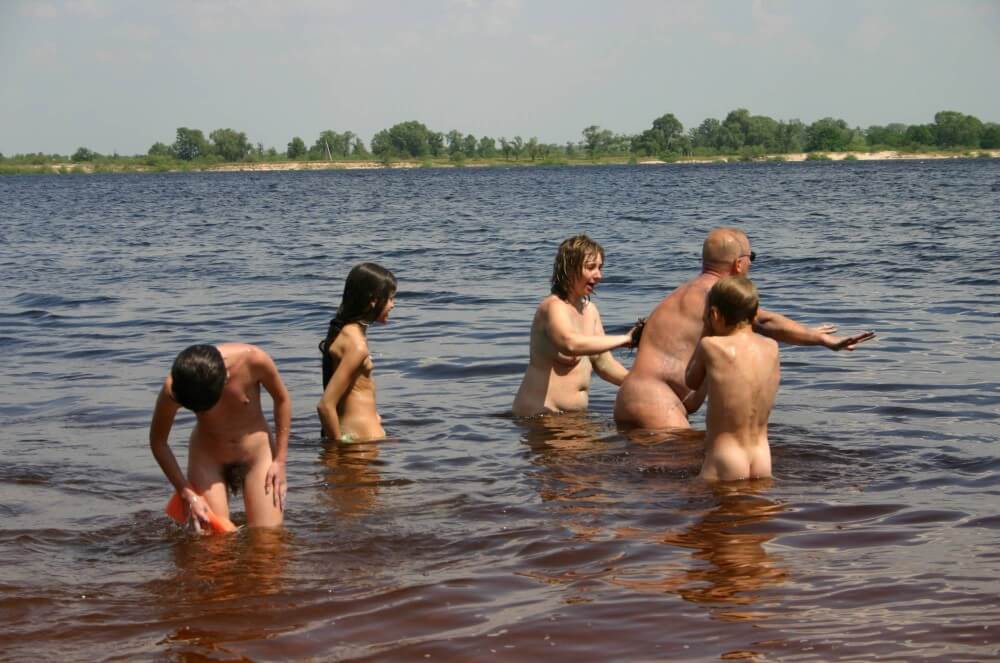 Kiev Water-Front Bathing pics - The concept of being without clothes