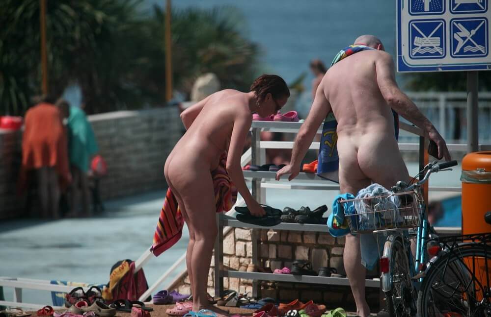 Pool Arrivals and Departures pics - Nudism promotes psychological and physical well-being