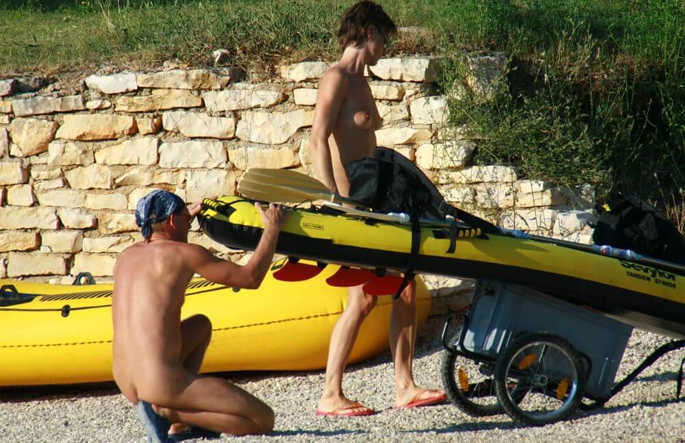 Rafting Team Excursions pics - Naturists value a simple life