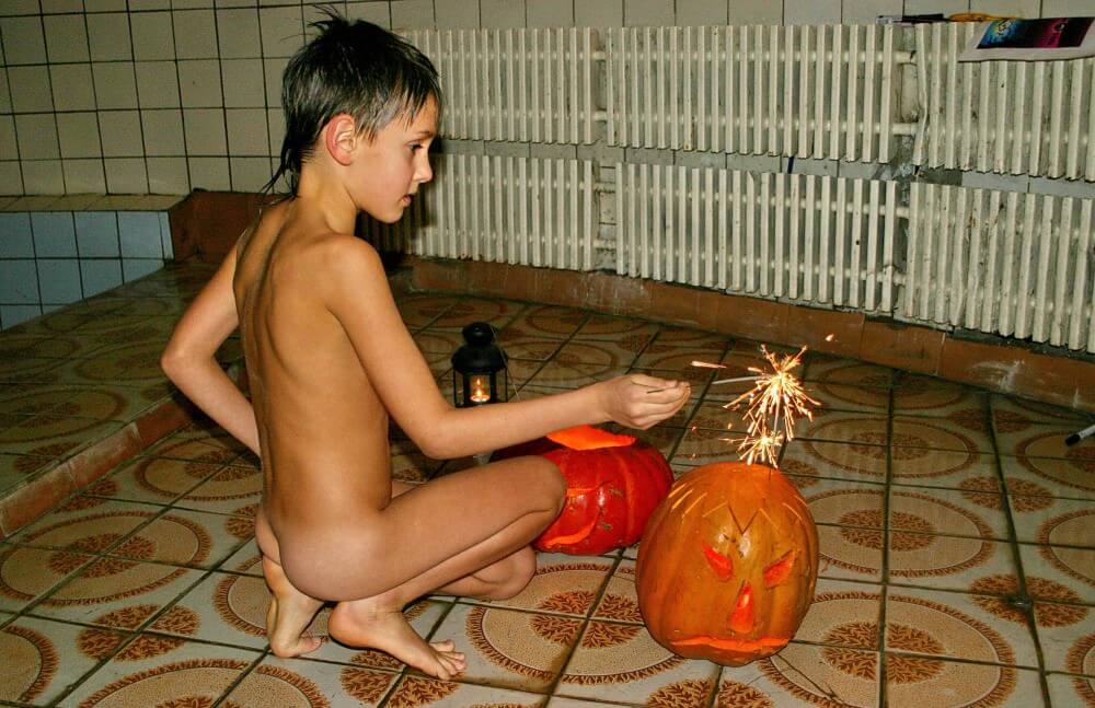 Naturism photo gallery # 20 - Only a nudist truly values the connection with nature and the human body