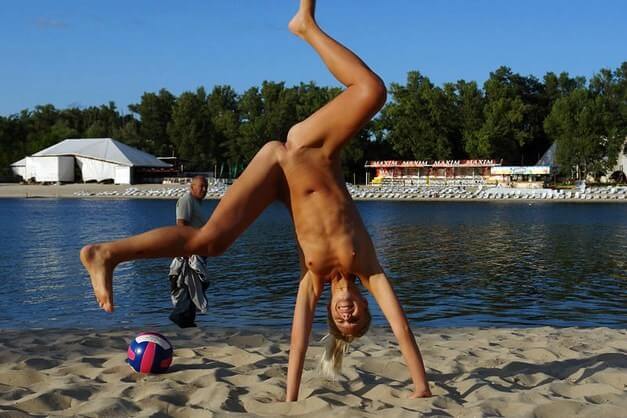 Enature presents - Nudity helps one better understand oneself and ones feelings