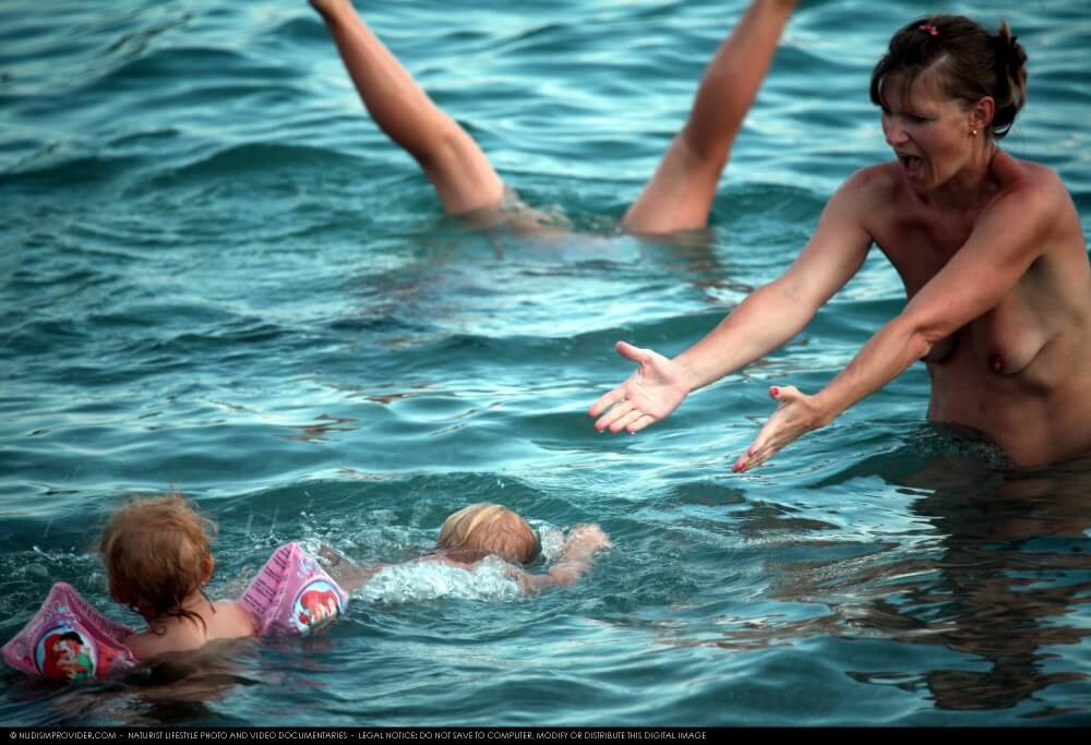 Water Locations Photo Set 6 - Naturism enthusiasts choose the natural world