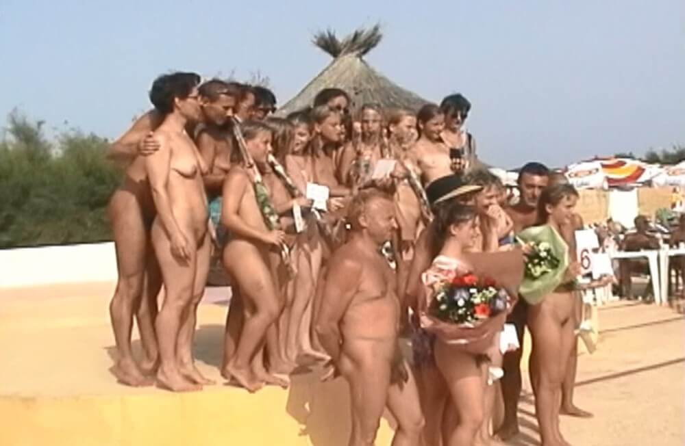 Miss Teen JR. Pageants # 20 video Sunat Natplus Full HD - Naturists love openness and freedom