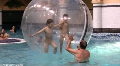 Aquatic Park Zone 1 - Many naked men and women
